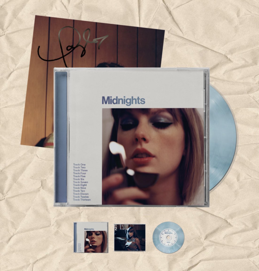 moodymirrorball's tweet photo. ✨ midnights signed cd giveaway ✨

i’m doing my first giveaway! i bought an extra signed cd so i can give it to a swiftie who wasn’t able to get one! this is open internationally &amp; the giveaway will close on 10/21. to enter just follow me &amp; comment your fav taylor song! https://t.co/OSf85Fc4VS