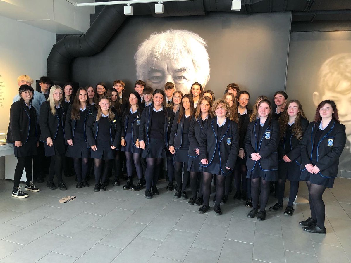 SLGBallymena's tweet photo. On Thursday, our AS English Literature students enjoyed an educational visit to @SHHomePlace, taking part in a tour of the exhibition, visiting local landmarks which inspired many of Heaney’s poems, before finishing the day by paying their respects at his grave in Bellaghy 🖋📝 https://t.co/4GjkQ7wu1r