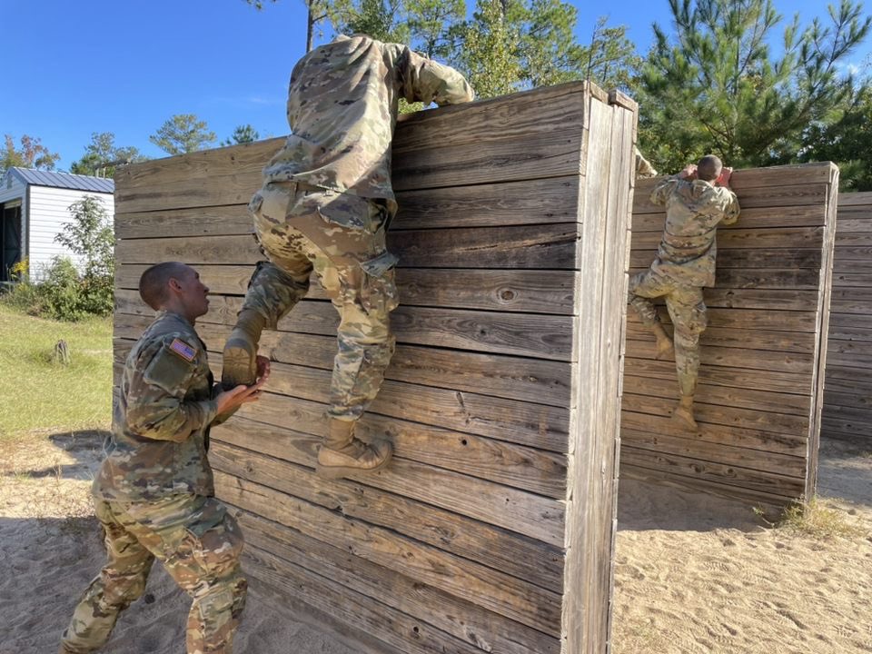 Troop2nd's tweet photo. Assassin Troop conducts the Confidence Obstacle Course today. LETS GO!!!

#AssassinTroop
#intheshadows https://t.co/c7JSM36YO9