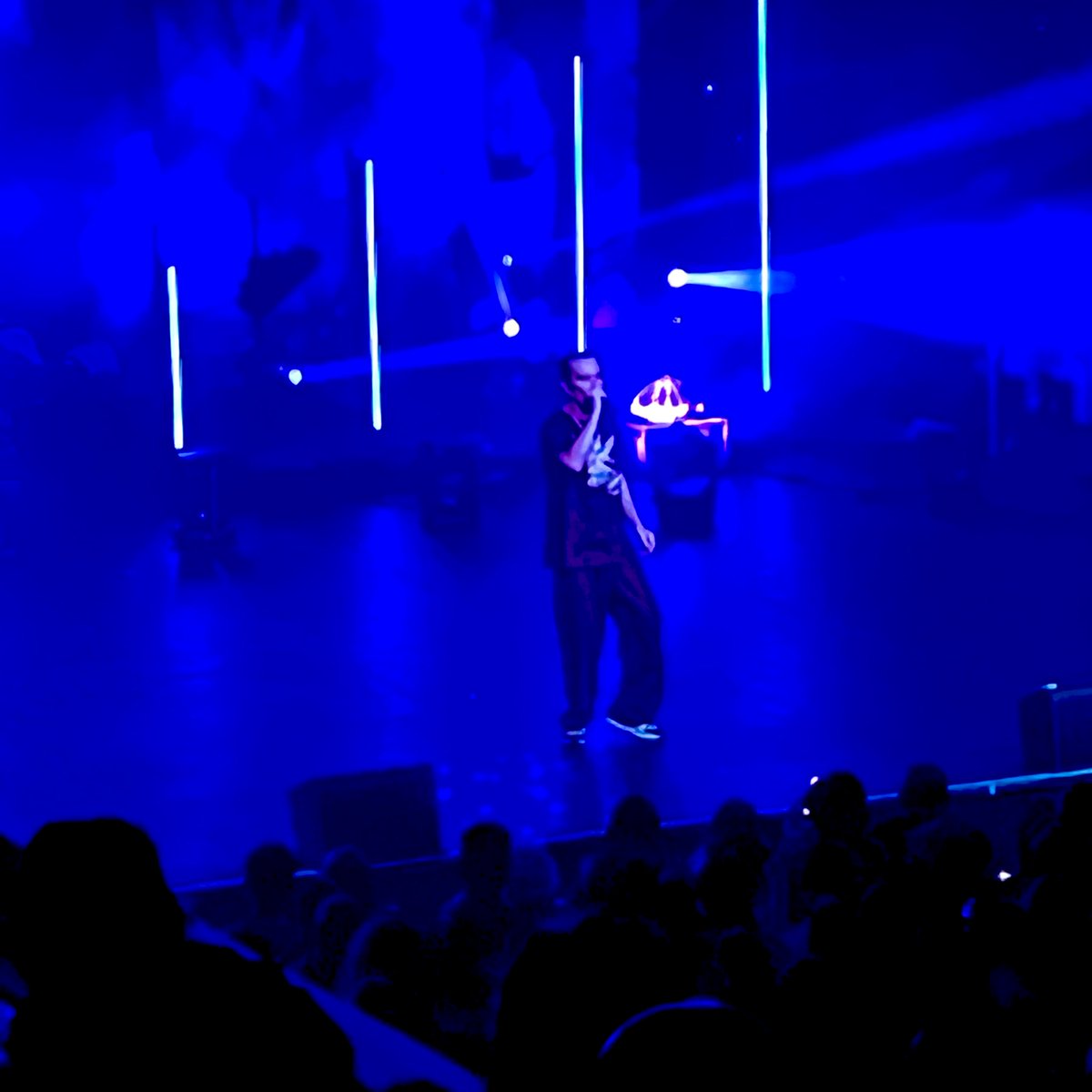 NicolaJThomas1's tweet photo. Just had an amazing night! @ianbrown is definitely one awesome guy and the gig was brilliant! Knew the haters were a bunch of twats #godlikegenius https://t.co/cK5NPQLQ1G