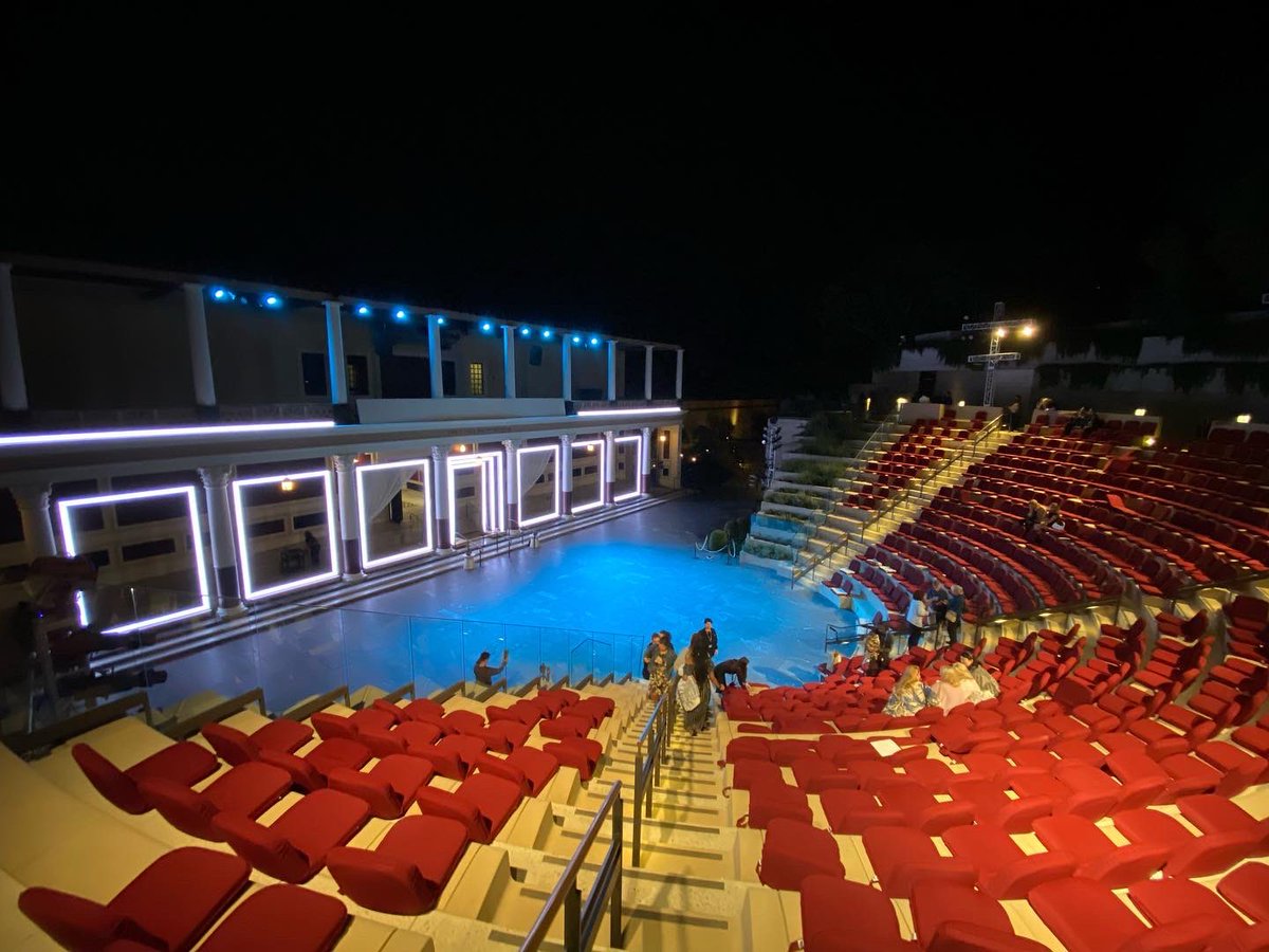 rfernandezmota's tweet photo. Deaf West Theatre raised the bar. The "OEDIPUS" performance at Getty Villa was magnificent! So many brilliant talents on the stage, languages, and cultures. The outdoor amphitheater is gorgeous. #deafwest #deafwesttheatre https://t.co/zY2byv7I7c