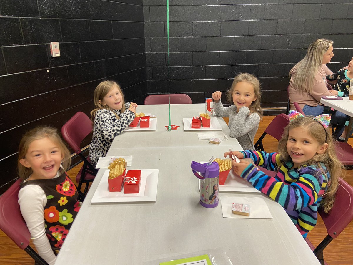 Amanda Holt (@aholt_educ8) on Twitter photo These kiddos enjoyed a special CFA lunch for their fundraising efforts. Thanks to <a href="/CHESPTAONLINE/">CHES PTA</a> <a href="/KarynAndersen/">Karyn Andersen</a> <a href="/CloverHillES/">Clover Hill ES</a> These kiddos enjoyed a special CFA lunch for their fundraising efforts. Thanks to <a href="/CHESPTAONLINE/">CHES PTA</a> <a href="/KarynAndersen/">Karyn Andersen</a> <a href="/CloverHillES/">Clover Hill ES</a>