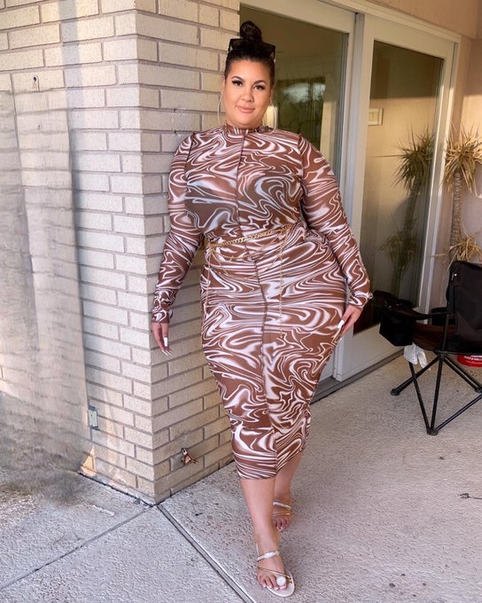 1 pic. You taking me on a date if I put this outfit on for you ? ? or naw ??‍♀️ #ButterCream19 #BBW 
Location: