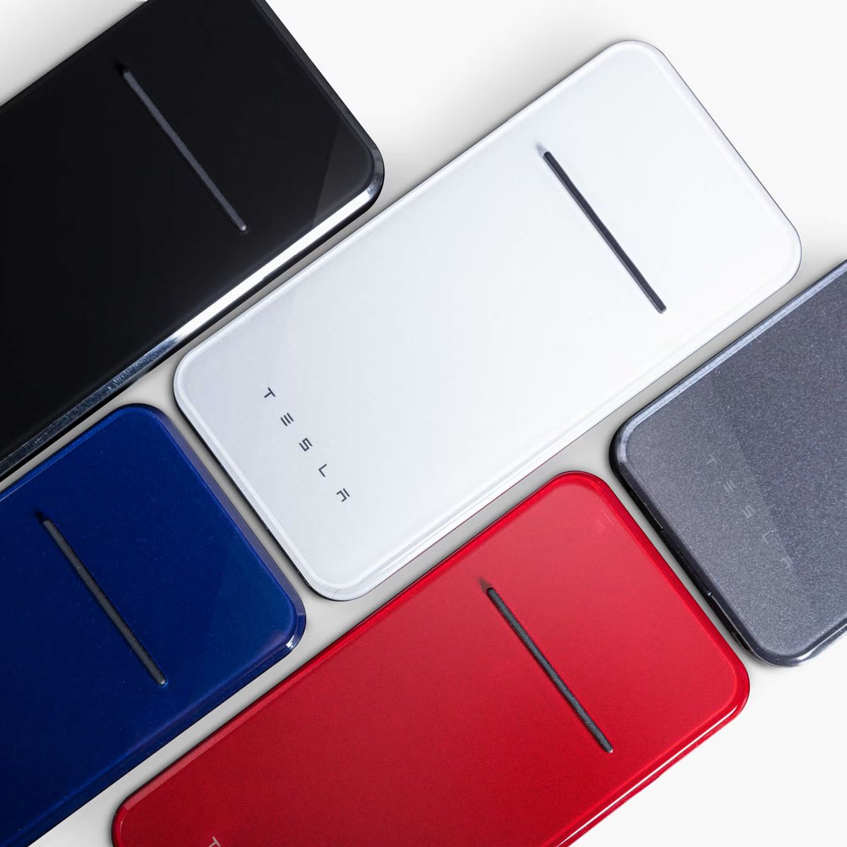 NotATeslaApp's tweet photo. Tesla’s portable charger is back in stock in five different colours on the #Tesla site! https://t.co/PgDXBBH3tE