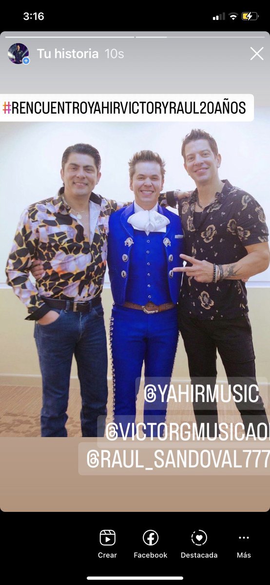 meelisamieer's tweet photo. #ReencuentroVictorRaulyYahir20añosDespues
@yahirmusic 
@VictorGmusica 
@Raulsandoval777 https://t.co/vWAm22cIEL