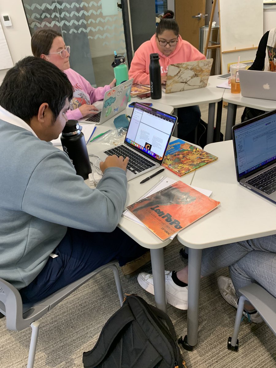 Tonight in #ed416 we are practicing how to plan social studies lessons with literacy standards and MD social studies standards blended together to meet needs of elementary ss! <a href="/LoyolaEducation/">Loyola Education</a>