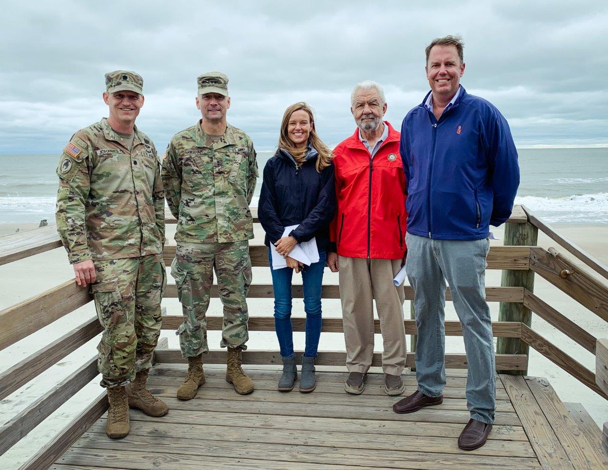 CharlestonCorps's tweet photo. Yesterday, Maj. Gen. William Graham, deputy commanding general, @USACEHQ and Lt. Col. Andrew Johannes, commander, Charleston District, met with @CityofFolly Mayor Tim Goodwin and consultant, Nicole Elko, to discuss #HurricaneIan impacts. https://t.co/jrEHvnu5PI
