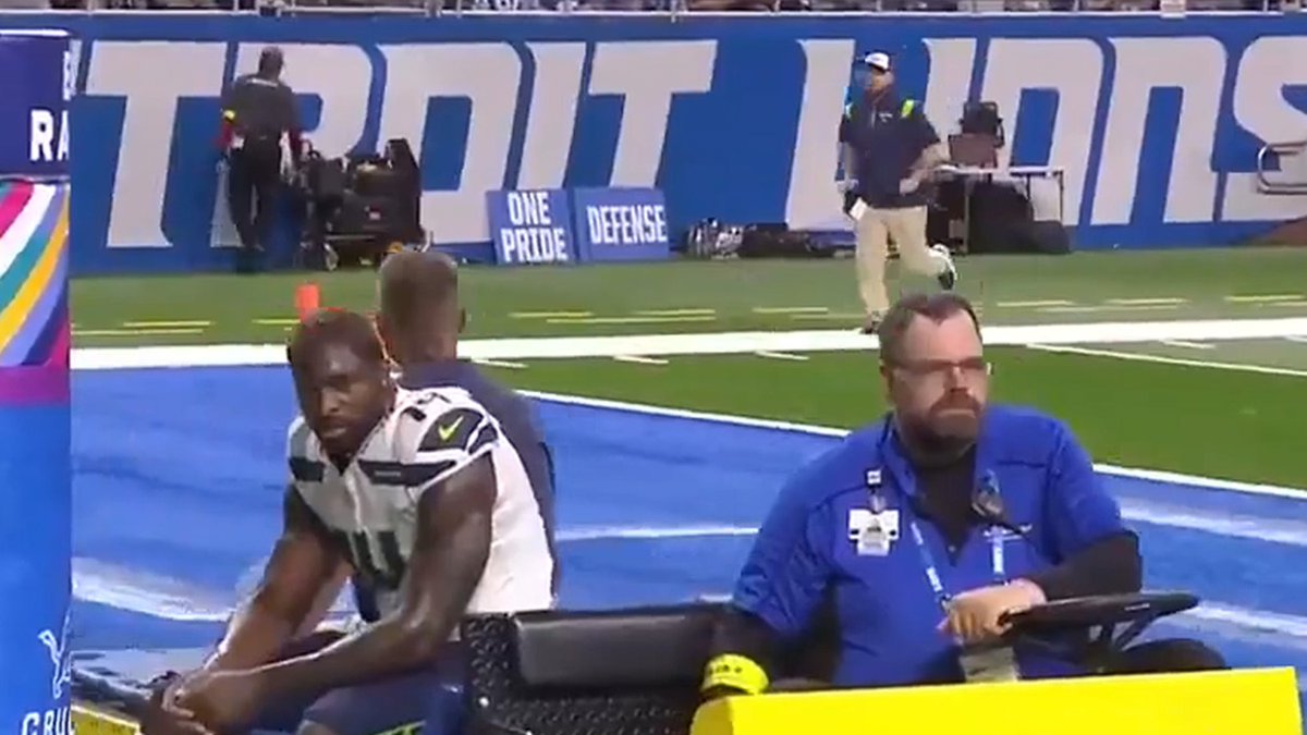 WhatsCool's tweet photo. On TMZ: Seahawks' DK Metcalf Carted Off Field During Game For Bathroom Break https://t.co/OxiGmzGfQX https://t.co/dtGNoQGM9I
