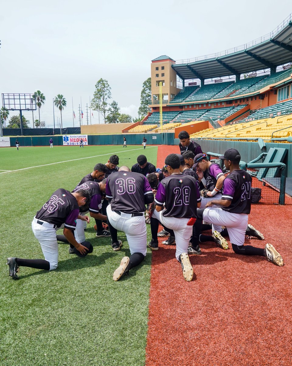 PRBAHS_'s tweet photo. Este pasado fin de semana, los chicos de la #PRBAHS representaron con orgullo los colores de la academia en el Torneo 50ta Aniversario Hit 3,000 Roberto Clemente llevado a cabo en Carolina.
¡Excelente trabajo muchachos! Esto a penas comienza ⚾️
#PRBAHS #Hit3000 #TheAcademy https://t.co/dN79inppj6