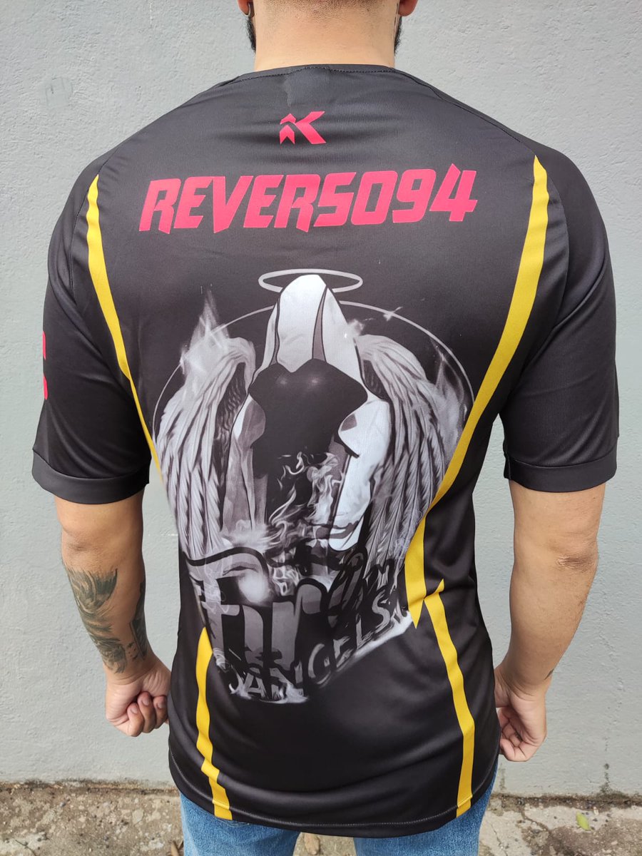 FireAngelsFGC's tweet photo. Reverso, modelinho do clã FA ❤️💛🤍 https://t.co/lbmVzo4kpS