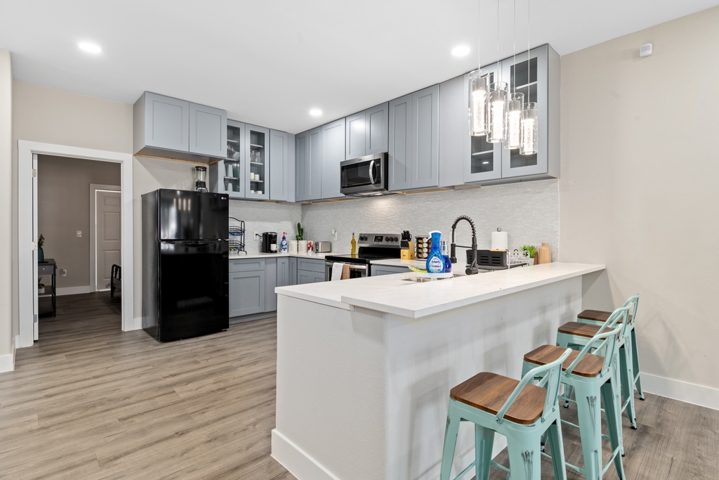 sharp_frame's tweet photo. Y'all know we love @airbnb shoots 😍 📷Photographed by Antonio for our client Joshua P.
#airbnb #texashomes #texasrealestate #photographer #sharpframemedia #dfwrealtor #fortworthrealestate #satx https://t.co/kHza4ar50e