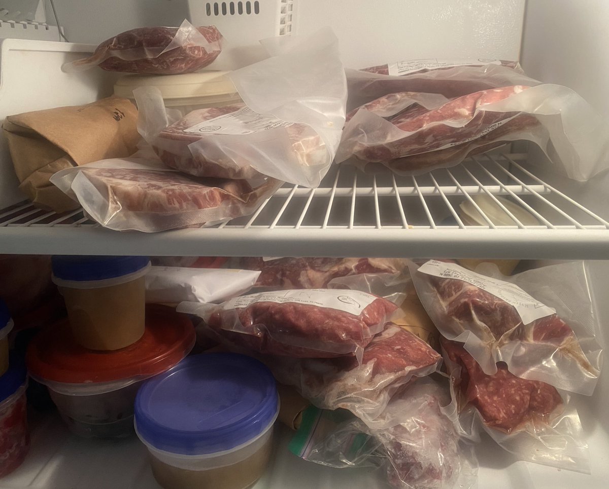 😸Good:  Except for berries for smoothies & some frozen bone broth - I officially only have beef. 

😾Bad:  Too much empty space!!

😽Moral:  Time to re-up with @kandccattle or @beefinitiative or a local #GrassFed #GrassFinished producer!

How’s your freezer? #KnowYourRancher