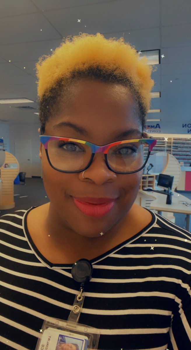walker_carlas's tweet photo. Makes me miss my glasses! Maybe I’ll get the frames without the prescription. #postLasik #frames https://t.co/GSxtOeCXXa