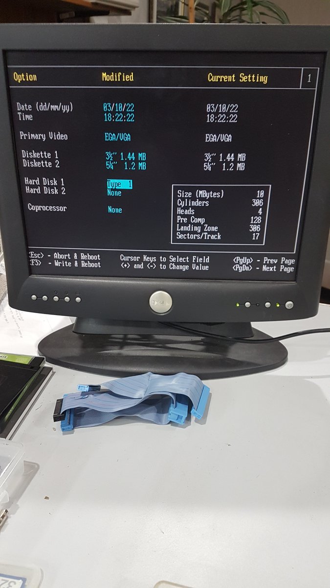 AndrewsTechBrk's tweet photo. Ouf! This Philips BIOS is weak and flacky. With only hard coded HDD types and maxing out at 100MB. DOS and FDISK seemed ok but there would freezes or crashes. EZ-Drive to the rescue with its BIOS overlay
#retrocomputing #80286 #intel286 #magnavox https://t.co/KrhIzXii68