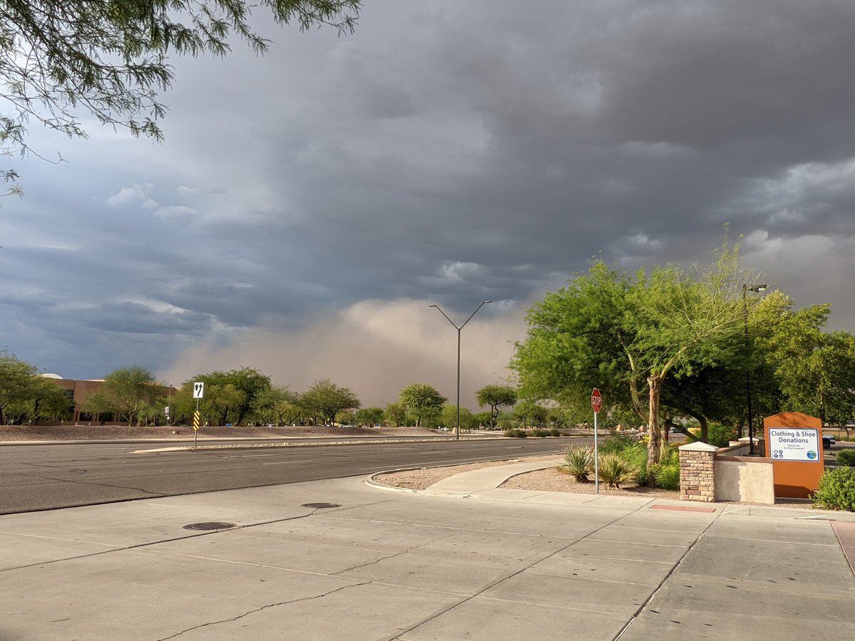 First #azwx dust storm I'm seeing in person!!