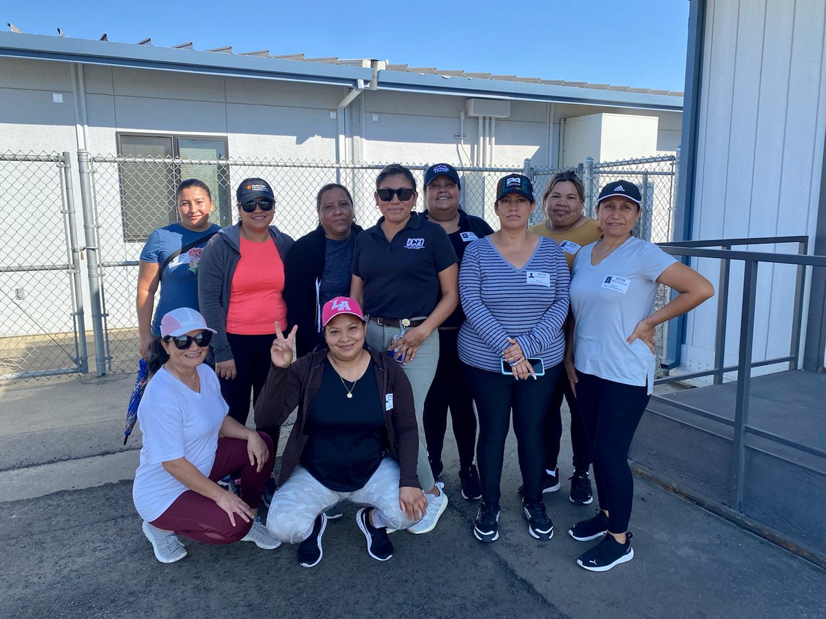 Meet the Fremont Walking Club Parents! Great way to start our week with a little exercise. #HealthyLife #MotivationMonday <a href="/JohnC_Fremont_/">John C. Fremont Elementary BCSD</a>  <a href="/Team_BCSD/">Bakersfield City School District</a>
