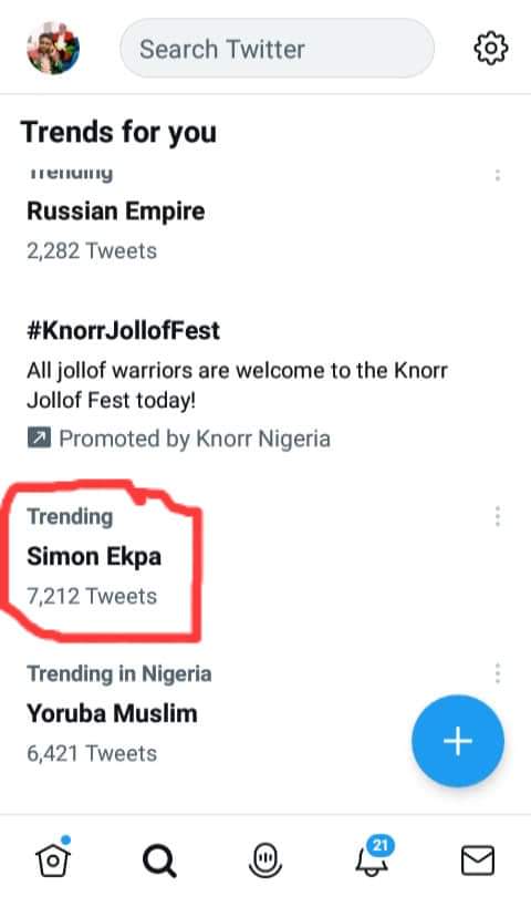 Chibuba_ekeke's tweet photo. As Maazi Simon Ekpa was addressing and exposing Britain today, Britain told YouTube to suspend Simon Ekpa broadcast on YouTube 😂😂

Britain is panicking😅 meanwhile Simon Ekpa is trending on Twitter. WE MOVE! https://t.co/Em0vqEcq7P