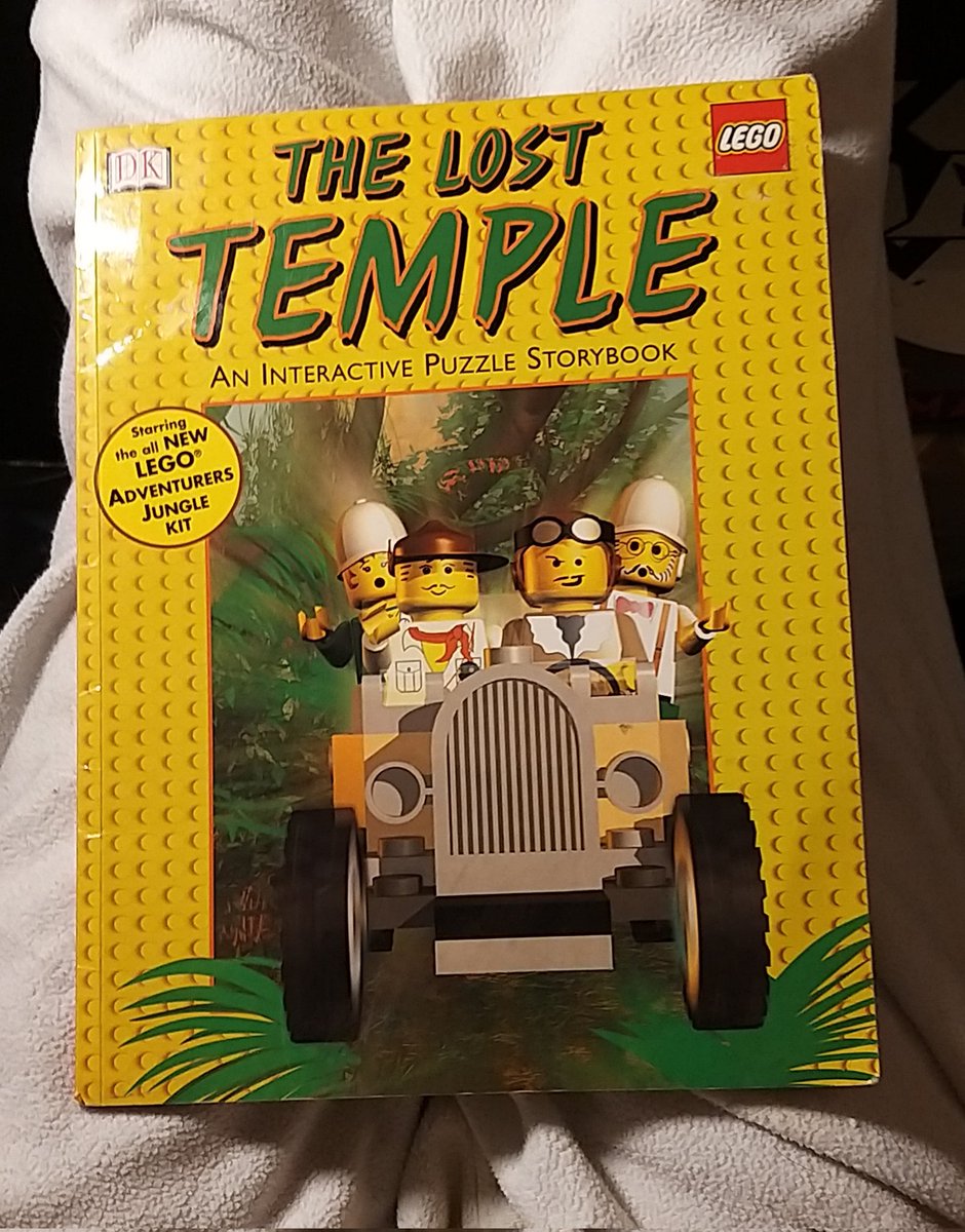 Puzzles on the level of 'do you have eyes?' here.
Castle was tricky, Insectoids was a revelation, Raiders had it's moments, Mummy had charm, this one really wasn't worth the wait.
#1amgamebooktime #legopuzzle #thelosttemple #success