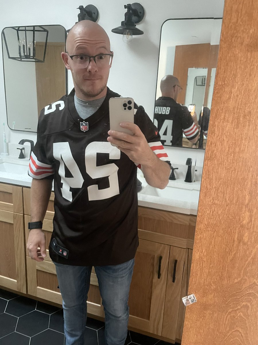 Adam Miller (@adammiller0615) on Twitter photo Win or lose, always proud to rep the <a href="/NickChubb/">Nick Chubb</a> jersey! #SCFW2022 #RaisingTheFlagg <a href="/kellyflagg/">Kelly Flagg</a> Win or lose, always proud to rep the <a href="/NickChubb/">Nick Chubb</a> jersey! #SCFW2022 #RaisingTheFlagg <a href="/kellyflagg/">Kelly Flagg</a>