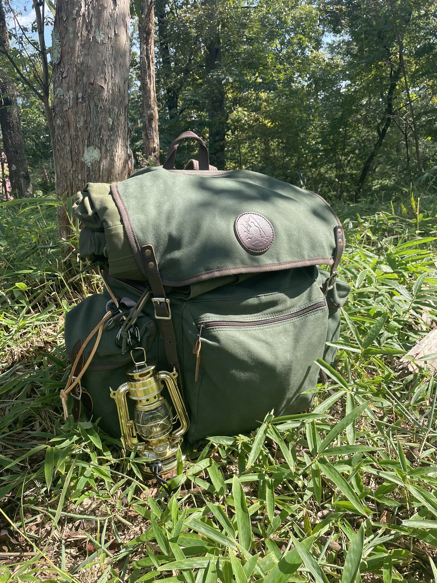 HISAoutdoors's tweet photo. 久々にダルースパック背負ってキャンプ🏕ついでにこれまた久々のポーランド軍のポンチョも張ってみた👍
＃ポーランド軍ポンチョテント
#軍幕
＃ダルースパック
＃ブッシュクラフト
＃キャンプ好きと繋がりたい https://t.co/j18TRt5gx6