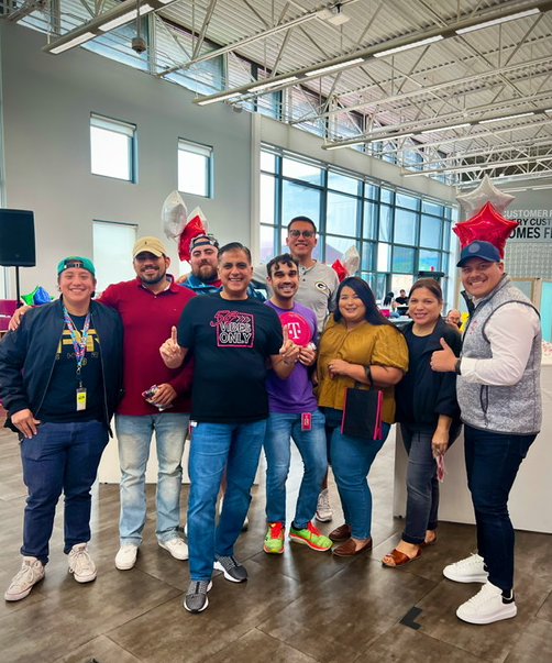 ErickCarMTX's tweet photo. Celebrating Customer Service Appreciation Week with a GREAT team.  They say behind every good leader is a GREAT Team! Thanks for all you do guys! 🔥@MissionTXperts @Aejaz_H @VictorF0907 @ChrisShepard001 @TMobile https://t.co/Vw1iiv2TC5