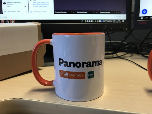 gregbernardSRC's tweet photo. Dites-nous quand et de quel endroit vous nous écoutez quotidiennement et vous pourriez gagner cette belle tasse! @icicb #panorama #grandesretrouvailles #nouvellesaison https://t.co/ZD4iWfW7a2