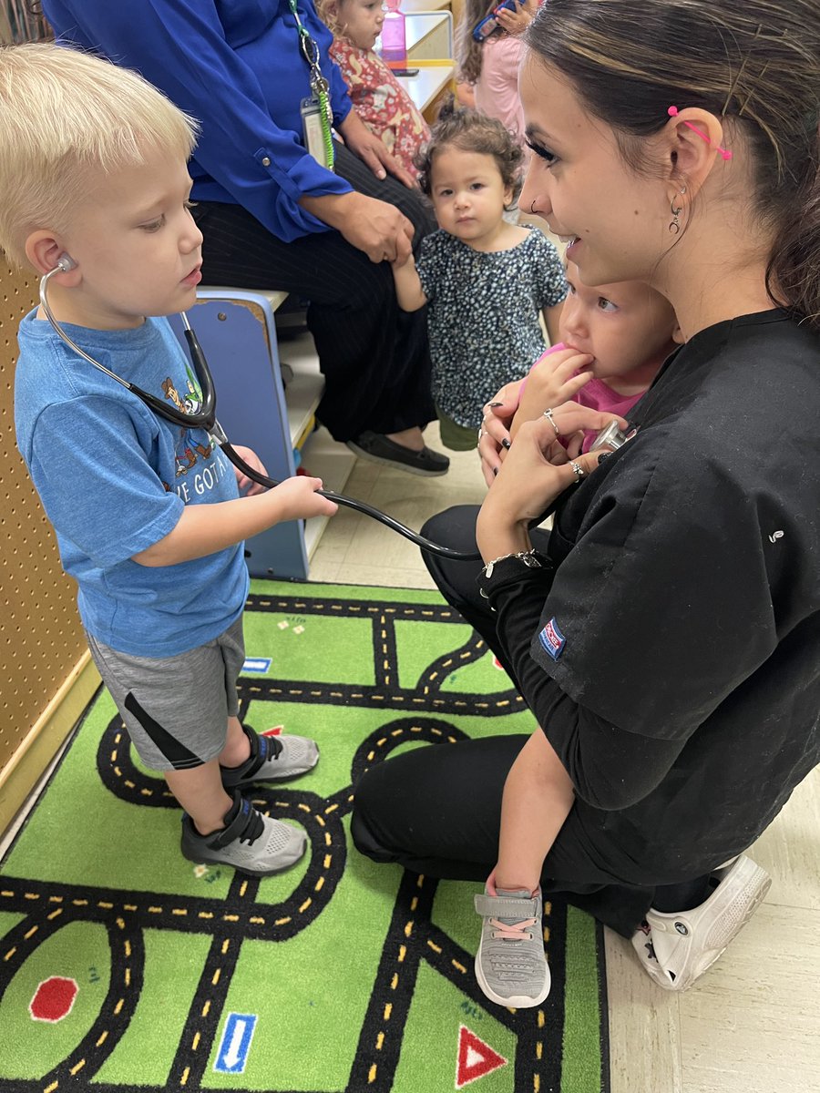 MrsHoustonCTE's tweet photo. Health science students went to the Child Development Center to share about not being scared of doctors and nurses. https://t.co/HslFmJNoEL