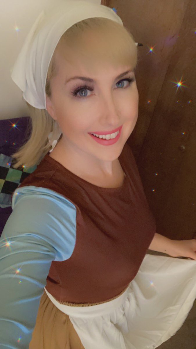 Cinderella ready to clean up on MFC tonight! Come be my prince!
