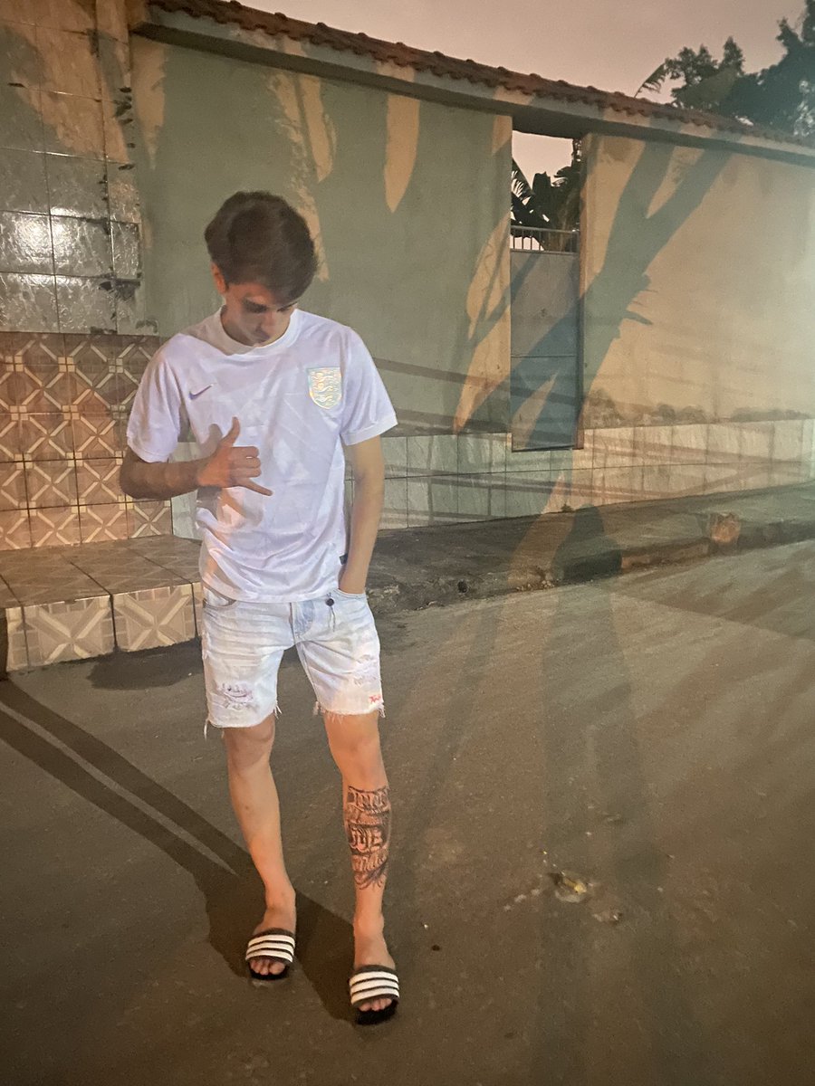 🕊😶‍🌫️