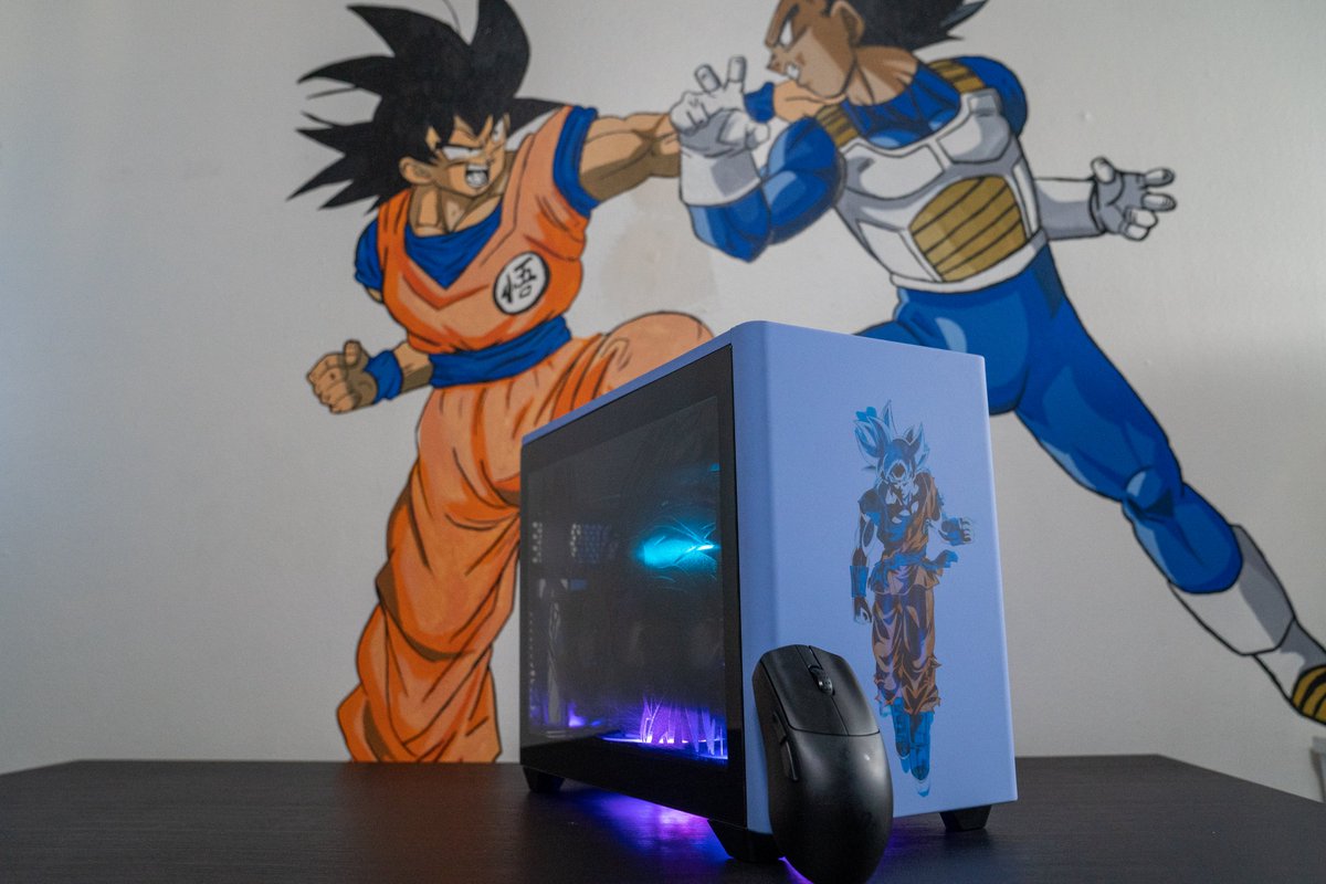 This fully custom Dragon ball SFF Pc will be on sale at twitchcon. It averages 290+ fps in apex with a 12700k, 3080ti and 32gb of DDR5. All in a 15 inch case. This is the perfect travel pc for any pro/enthusiast.