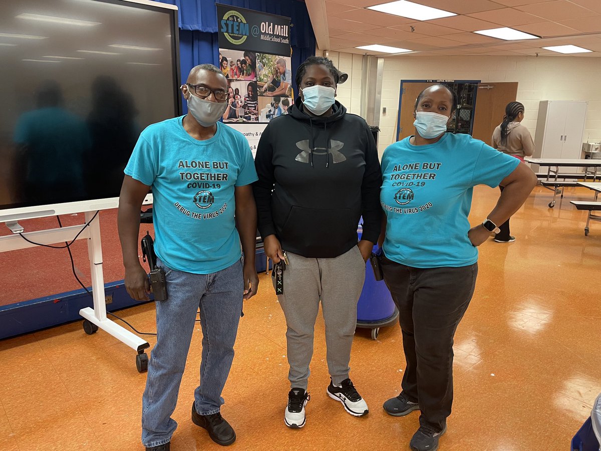 LKParks4's tweet photo. Happy Custodian Appreciation Day to this team! I am so thankful for the hard work and dedication from this amazing building service crew! OMMS is so lucky to have you all on our team #PatriotPride #ommsteam #custodianappreciation https://t.co/ZzCqOVXCnj