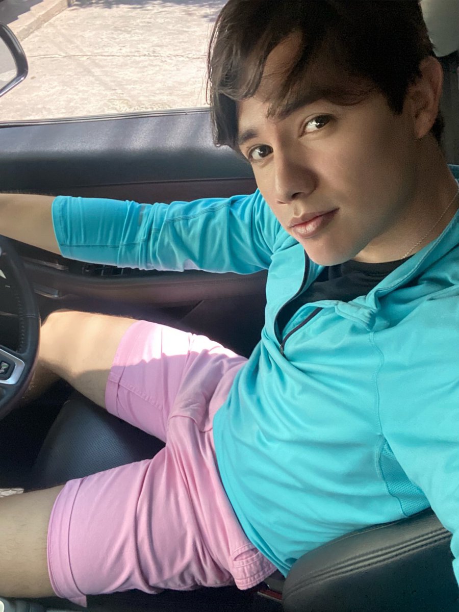 rubenvallegt's tweet photo. Se vistieron de rosa?
3 de octubre, toca vestir de rosa como buenas mean girls ๐
๐ป
#MeanGirlsDay #3DeOctubre #MeanGirls #ChicasPesadas #ChicasMalas #LindsayLohan #RachelMcAdams #AmandaSeyfried #LaceyChabert #TinaFey #Rosa #Pink #LasPlรกsticas #MeanGirls #October3rd #OctoberThird https://t.co/ytLbEgywlD