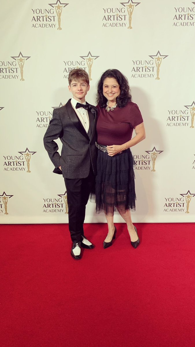 brayden__eaton's tweet photo. I won a Youth Oscar! Best Teen Actor in a Streaming Film!!! Thank you to the @youngartistawds , @danielknudsendk , @candumanagement , @agentsnmk , @stewarttalentchicago , my mom dad and brothers for believing in me! #43yaa #youngartistacademy #hollywood #candumanagement #aefh https://t.co/xJFn7HDDKk