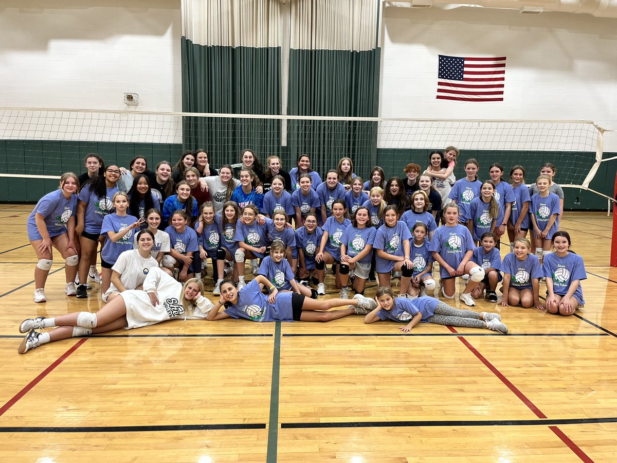 kesslori's tweet photo. That’s a wrap on our Fall Volley Futures Youth Clinic! So excited for these young athletes &amp; their progress! A special thanks to our program coaches &amp; ESPECIALLY to the Varsity &amp; JV athletes who volunteered &amp; did an exceptional job coaching these younger players.@ShenAthletics https://t.co/lLBMUJ45yf