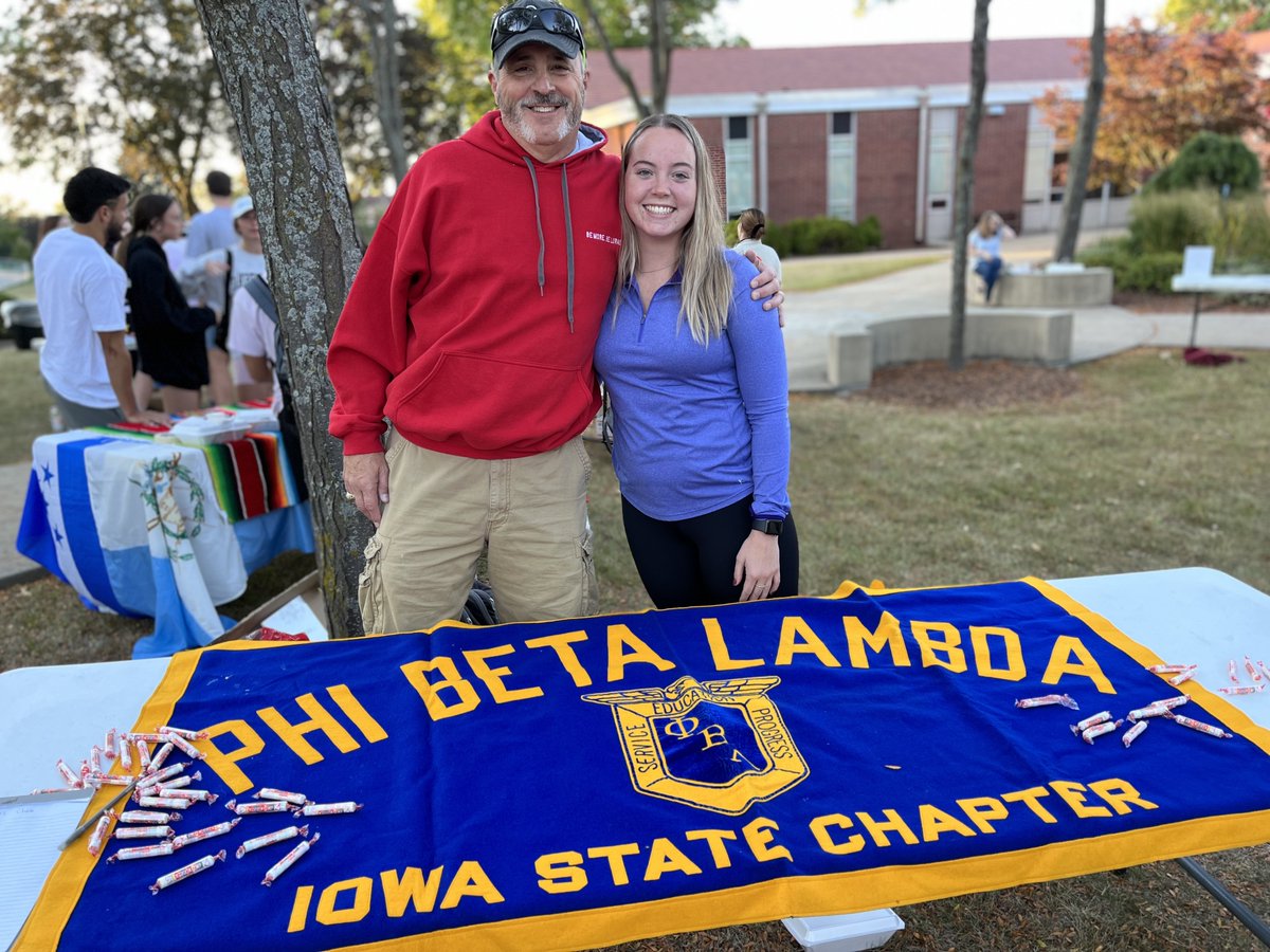 Life at Loras tweet media