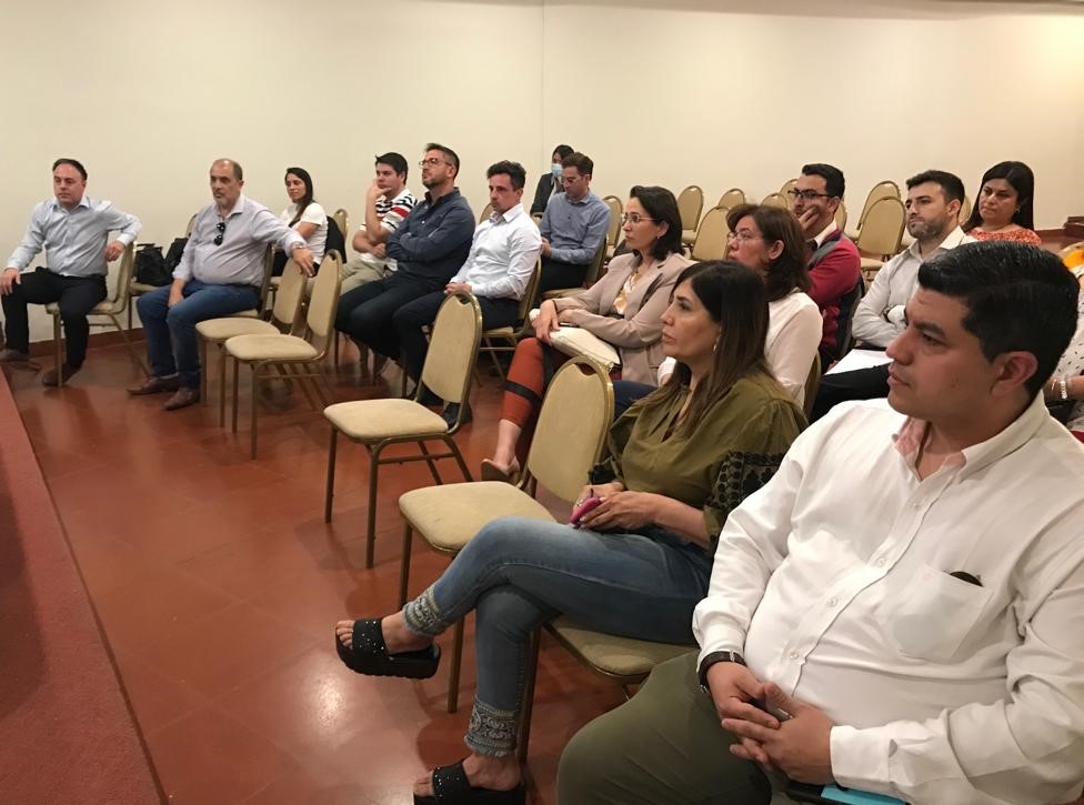 mclaudiaortiz's tweet photo. #MesaMultisectorial 
🔵 Desde #APOS convocamos a la 2° reunión de financiadoras del sistema privado de salud, con el objetivo de acercar propuestas desde diferentes líneas de trabajo desarrolladas por la obra social provincial (Hilo🔽) https://t.co/7tW33nKWH3