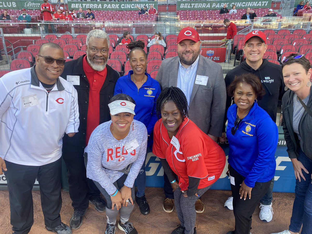 DE_ChadShaffer's tweet image. Thanks to the @CincinnatiReds for hosting the Lincoln Heights Community Makeover team this evening in recognition of the hard work of many partners to transform community spaces across the village, including Memorial Field and Serenity Park. @DukeEnergy @RedsCommunity