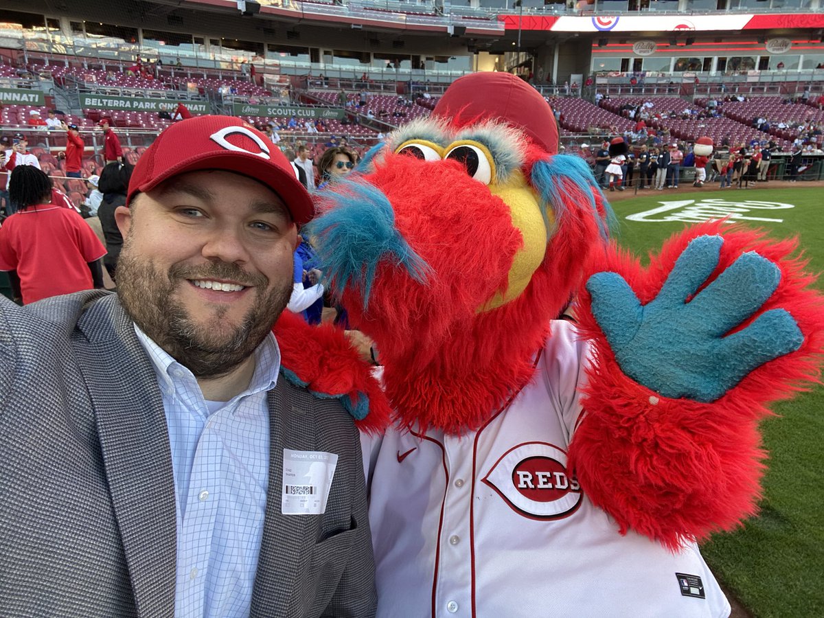 DE_ChadShaffer's tweet image. Thanks to the @CincinnatiReds for hosting the Lincoln Heights Community Makeover team this evening in recognition of the hard work of many partners to transform community spaces across the village, including Memorial Field and Serenity Park. @DukeEnergy @RedsCommunity