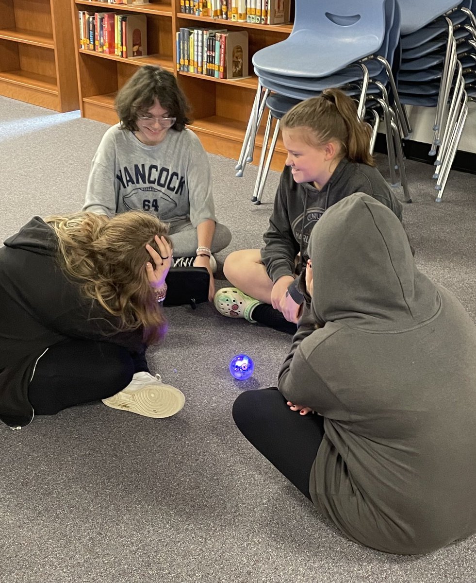 Watch your step, the Bots are out. ⁦<a href="/HurleBen/">Benjamin Hurley</a>⁩ ⁦<a href="/WCPS_LMS/">WCPS_LMS</a>⁩