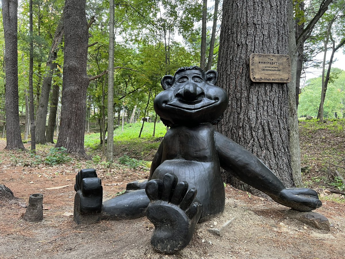 JasonKolnos's tweet image. Encountered a troll on my walk through Stark Park.