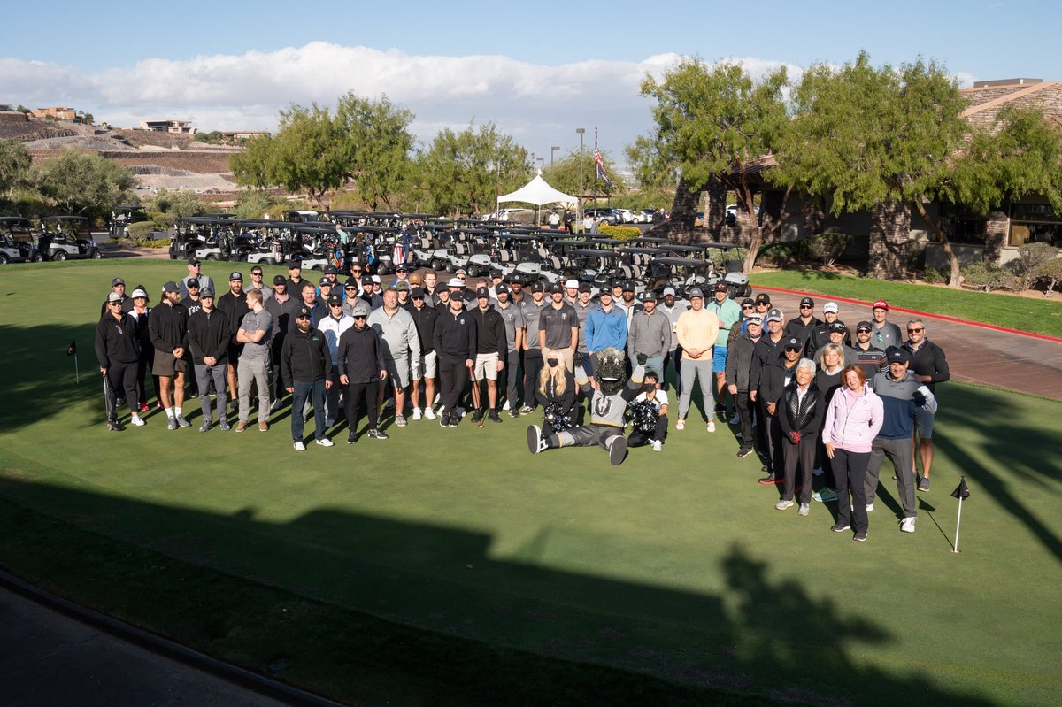 NVDonor's tweet image. Our ‘#SwingForHope’ Golf Tournament at Dragon Ridge Country Club (in partnership with the @HSKnights) is just one week away! Learn more about registration &amp;amp; sponsorships by visiting: hubs.li/Q01nS3ws0 #DonateLife #NDNF #GiveBack #HSK #HendersonSilverKnights