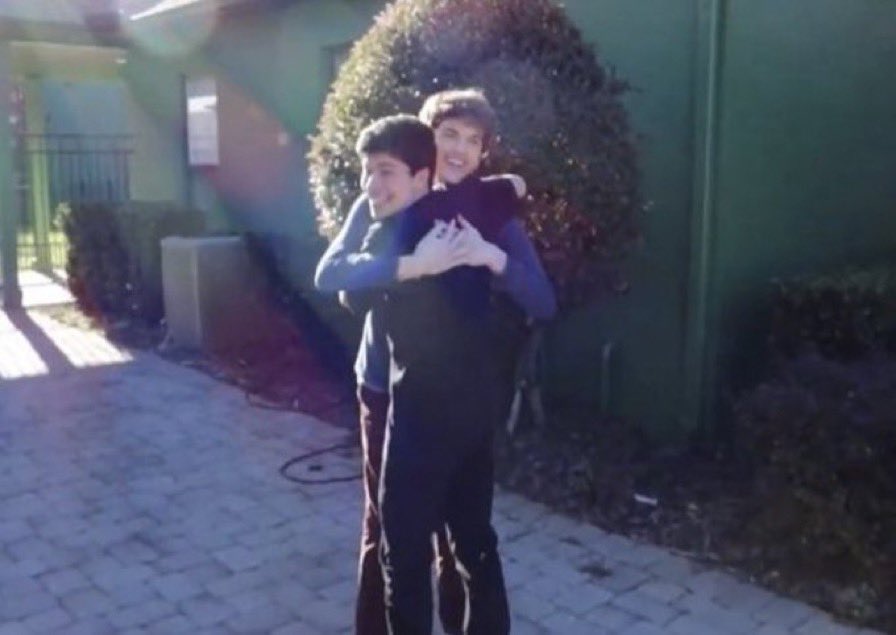 dreamcussing's tweet photo. im literally gonns cry https://t.co/9gb9ZBwnyQ