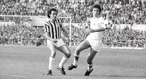 ilpalloneraccon's tweet photo. Il pallone racconta: Antonello CUCCUREDDU https://t.co/LtompglaCn 

@Juve1897no @juventusfc @JUVEN_TV @TopPlanet63 @Nebbia062 @La_Bianconera @storia_juventus @LeonettiFrank @fritzmazz @Nino_TheBest #cuccureddu #cuccu https://t.co/vc2ZycpY31