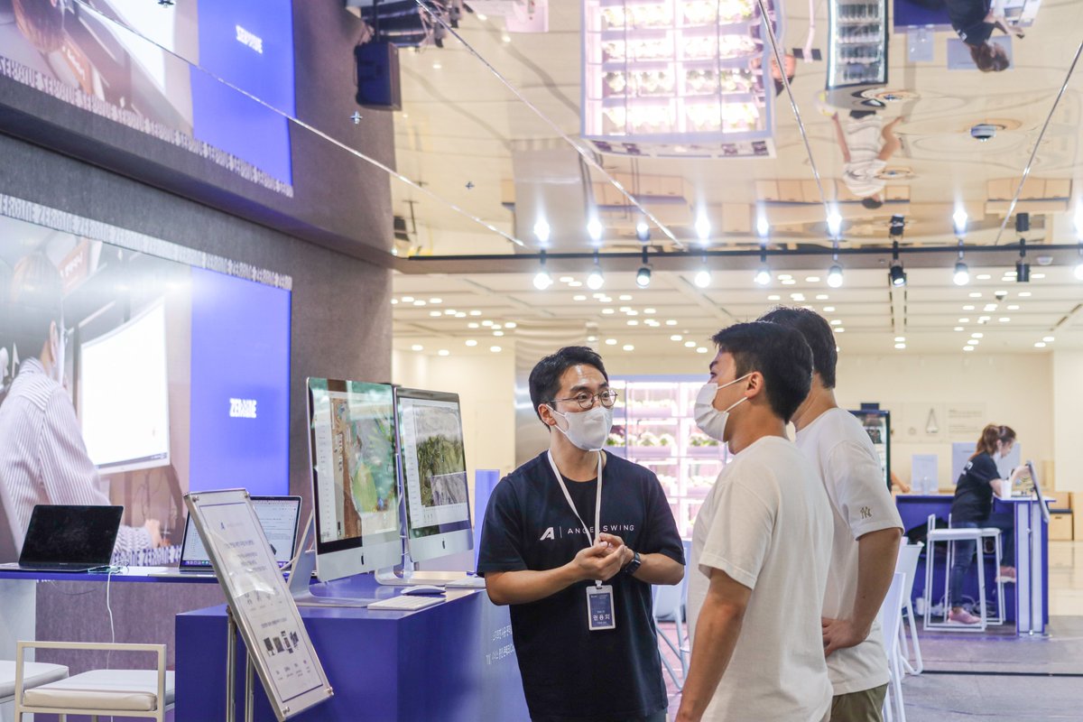 AngelswingKorea's tweet photo. 엔젤스윙이 현대자동차 ZERO1NE Company Builder 에 참가합니다. 
This year’s #ZER01NE Company Builder DAY is on live at the Hyundai Motor Group. 
#Hyundai #ZER01NE #OpenInnovation #Startup #BIZ #FutureInnovation #AI #SmartTech #SmartCity #Contech #Tech #Technology #Technews https://t.co/UVuig4l6MP
