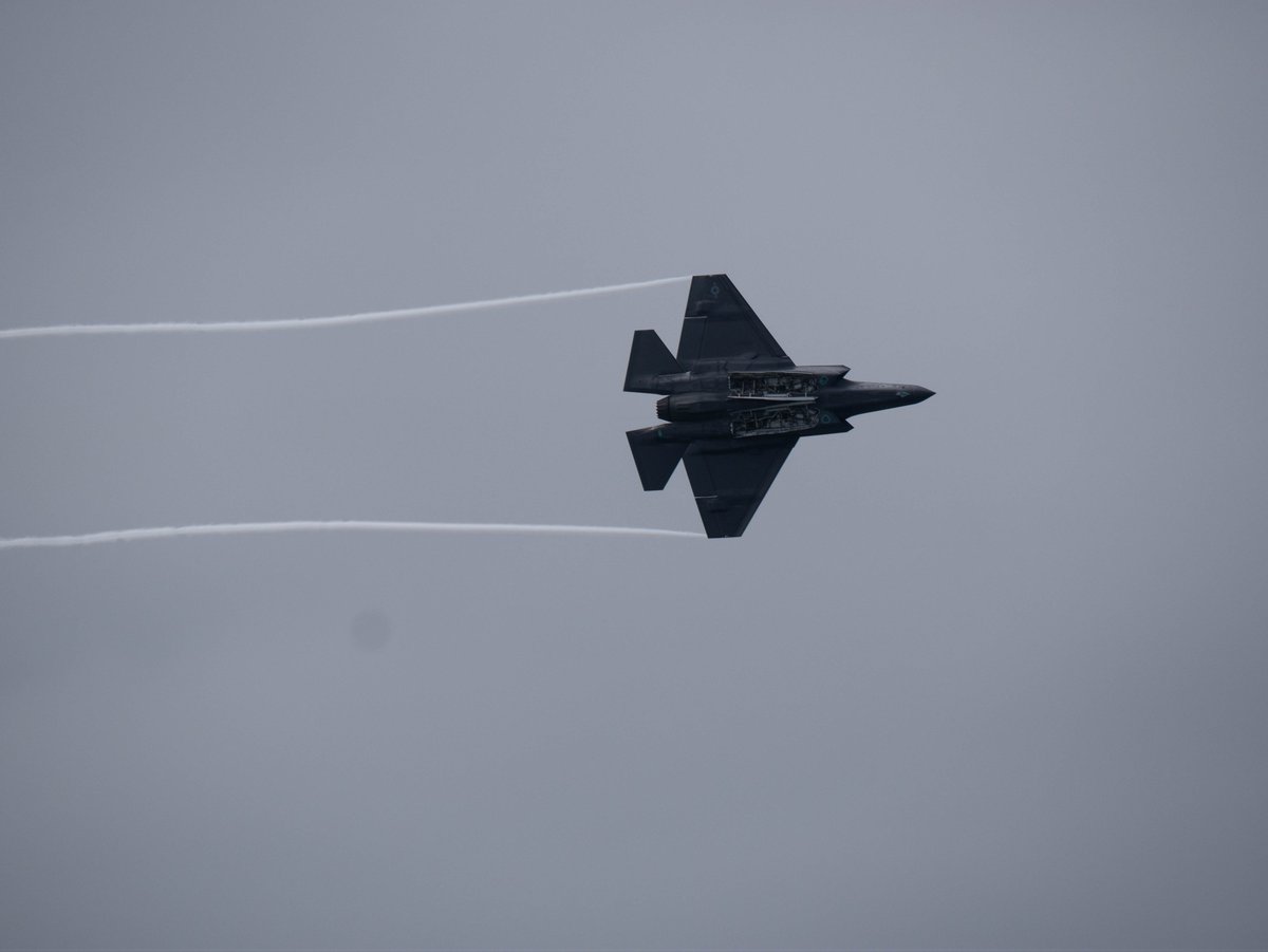 PeregrineDev's tweet photo. finally managed to sift through the airshow haul https://t.co/5wQlE8gBG7