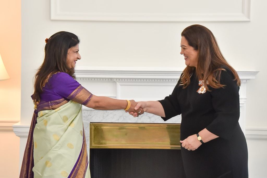 IndiainNZ's tweet photo. Following a traditional Maori welcome ceremony, India's new High Commissioner Ms Neeta Bhushan presented her credentials to Rt Hon Dame Cindy Kiro, Governor General of New Zealand.
@MEAIndia @DrSJaishankar @MFATNZ @GovGeneralNZ @IndianDiplomacy @iccr_hq @AcklIndianInc @PIB_India https://t.co/BrhfOlBjUh