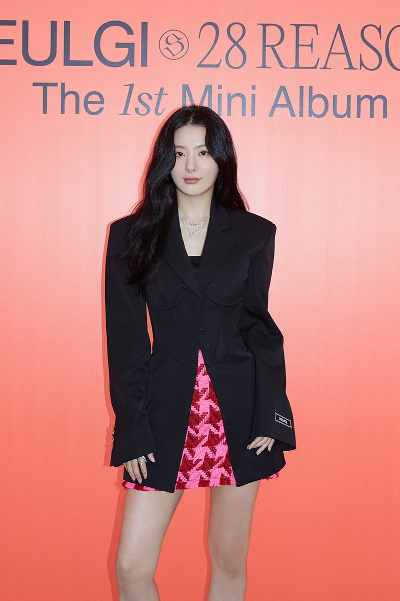 Seulgi 슬기 Article tweet media