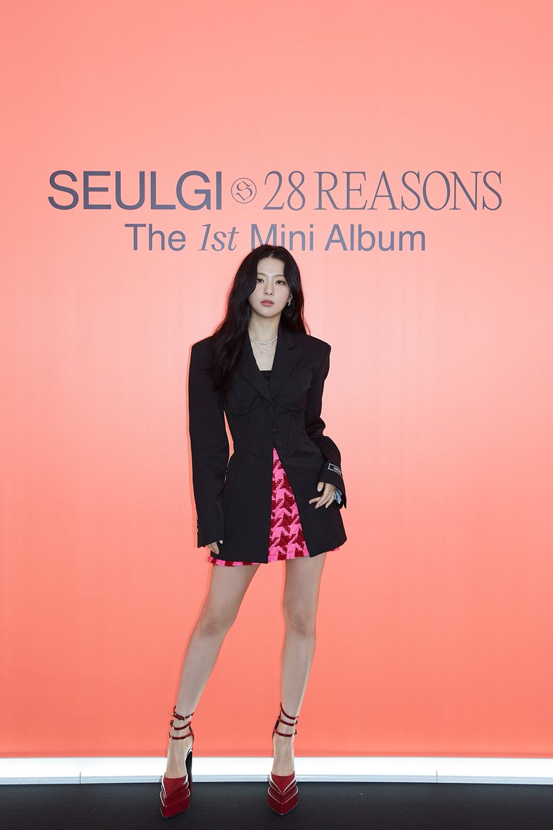 Seulgi 슬기 Article tweet media