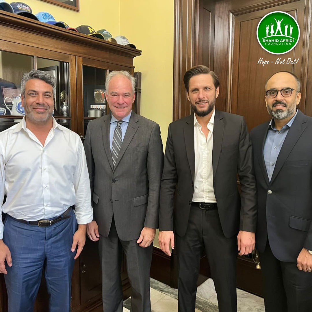 Meeting with Sen. @timkaine was an amazing experience, a man with great integrity, his acumen & insights on social services were constructive & enlightening. We discussed challenges Pak is facing b/c of the floods & how @SAFoundationN is resolving them through its 3 initiatives.