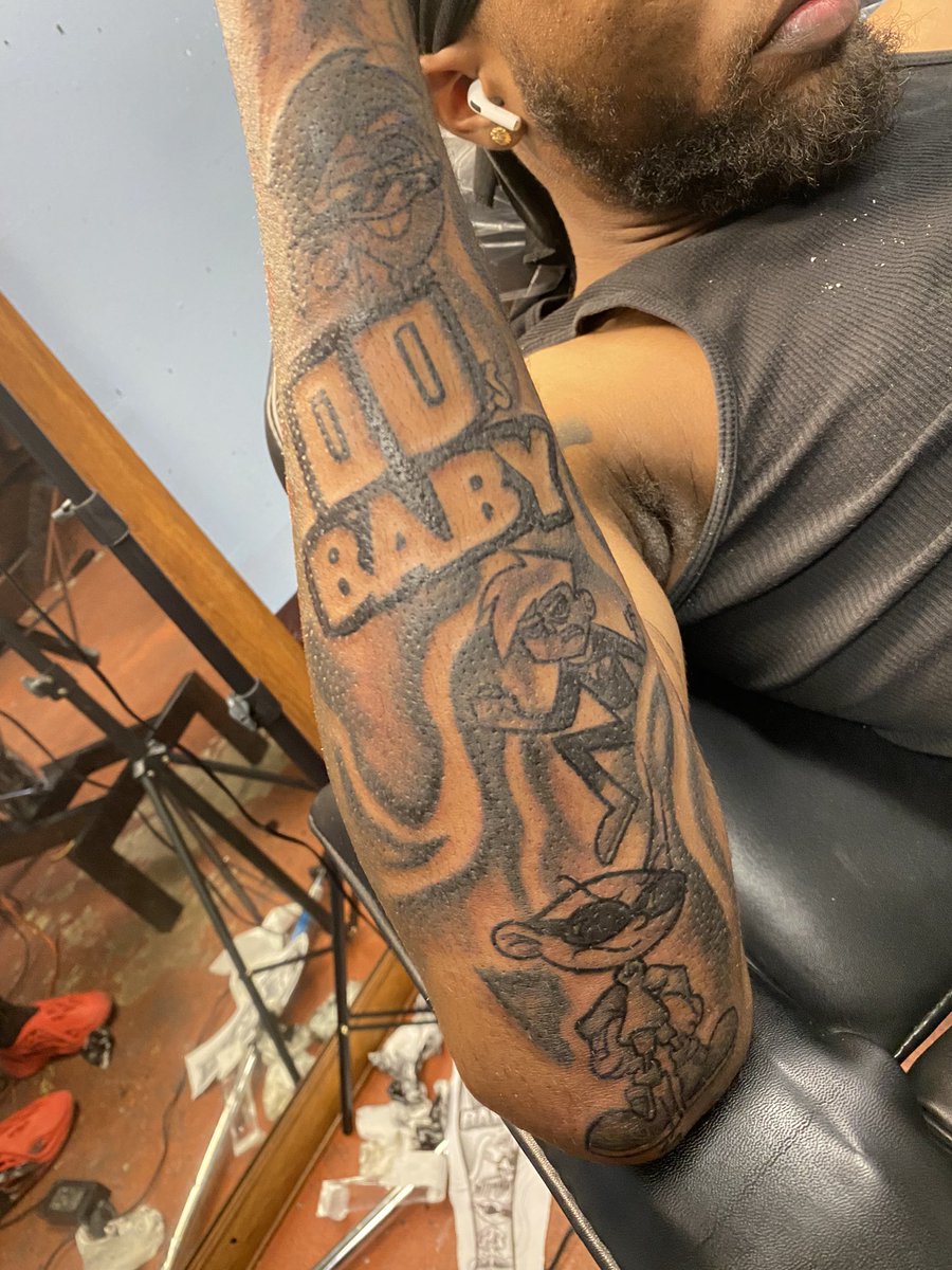 KyBoykin's tweet photo. 2000 babies. 😎 #TiktoClockGMA #tatts #TattsOctober #tattsbyky #dtx #DallasCowboys #dallas #dallastattooshop https://t.co/6rWwigavyw